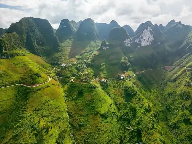 Ma Pi Leng Pass