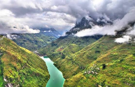 Ma Pi Leng Pass