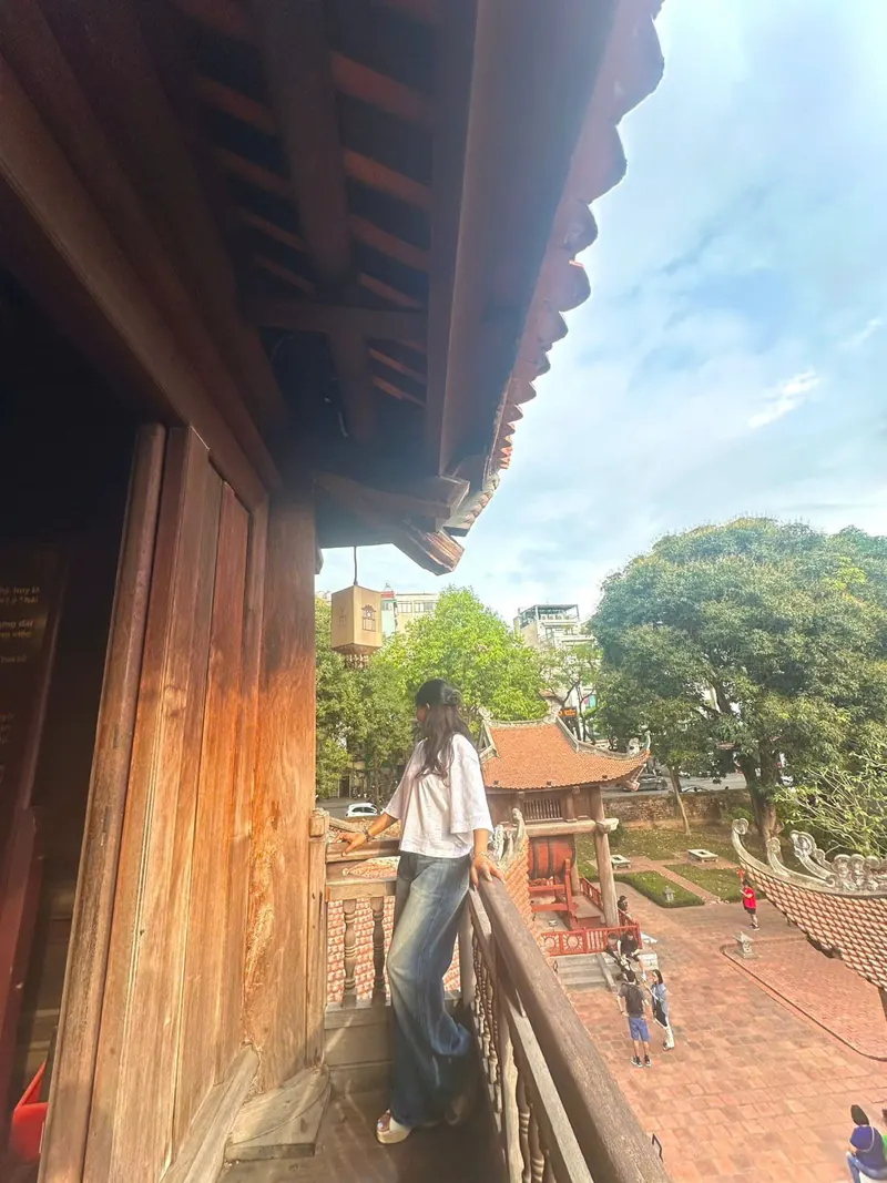 Guest in Ao Dai during the photoshoot &mdash; photo 17