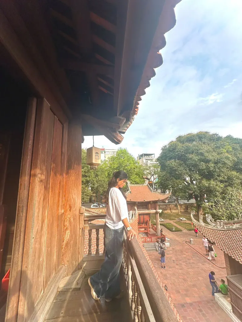 Guest in Ao Dai during the photoshoot &mdash; photo 18