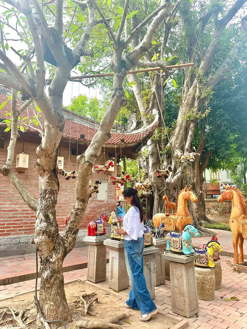 Guest in Ao Dai during the photoshoot &mdash; photo 19