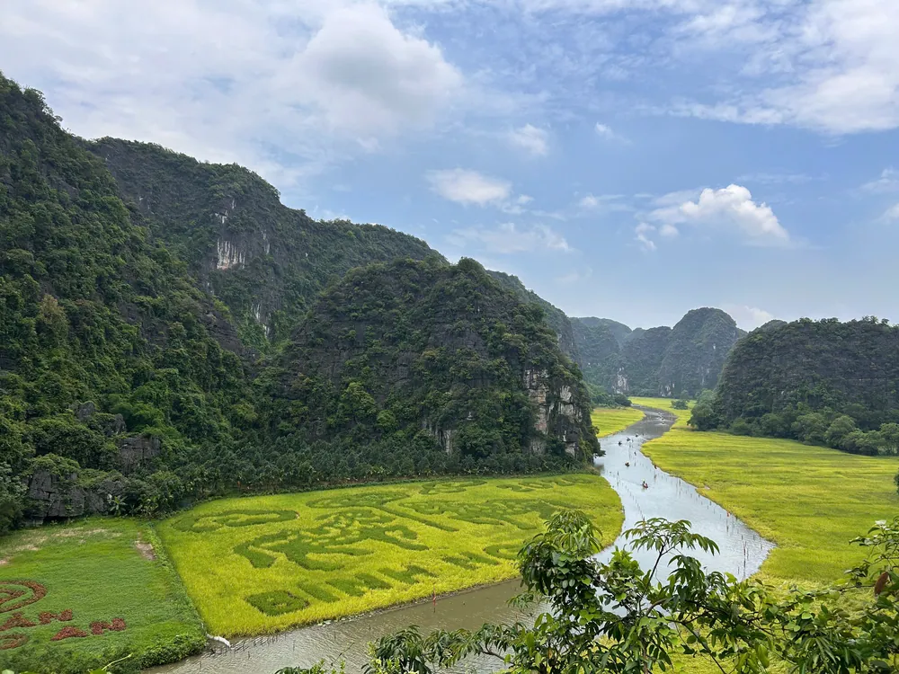 Ninh B&igrave;nh limestone karsts